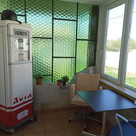 Ferienwohnung Uj Vilag Harkan Exterior foto