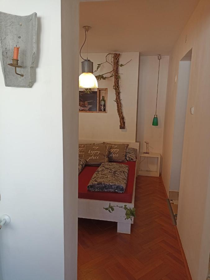 Ferienwohnung Uj Vilag Harkan Exterior foto