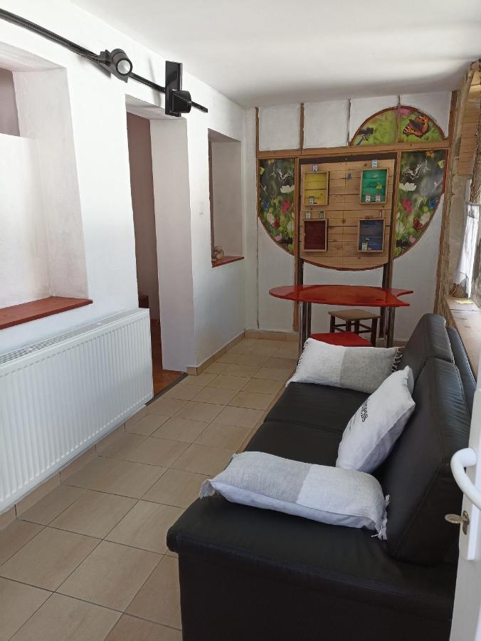 Ferienwohnung Uj Vilag Harkan Exterior foto