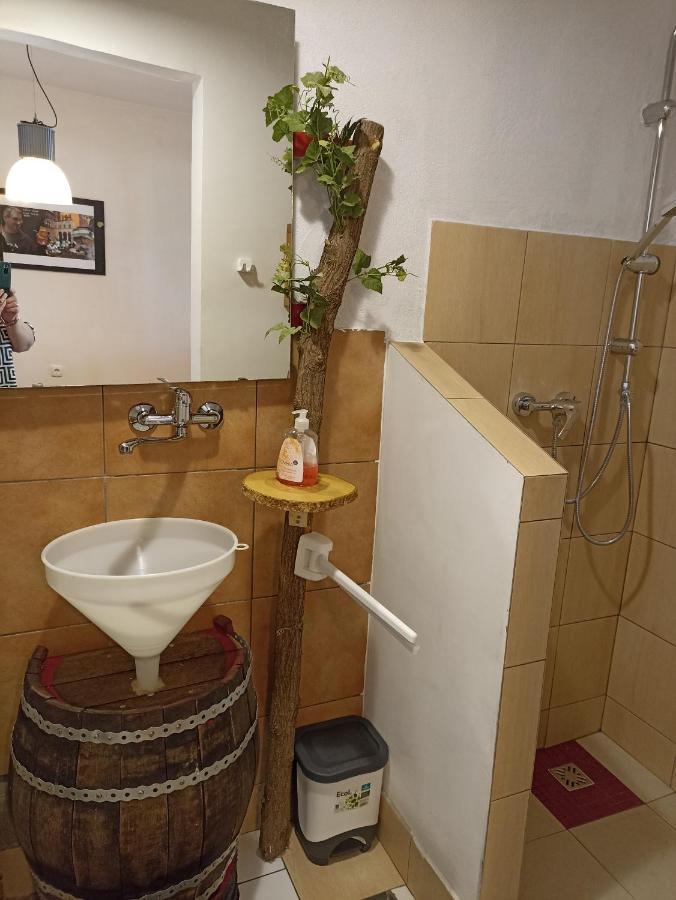 Ferienwohnung Uj Vilag Harkan Exterior foto